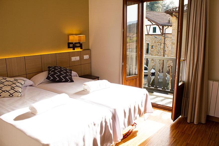 Hotel Valle De Turtzioz Extérieur photo